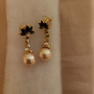 Pearl and Onyx Earrings